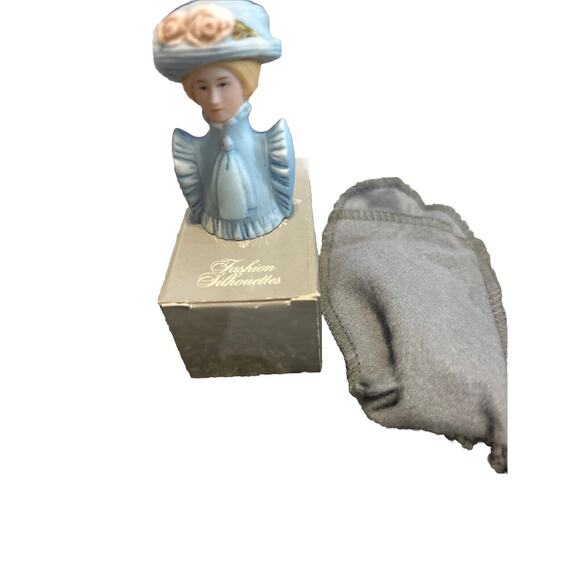 Avon Other - Avon 1984 American‎ Fashion Silhouettes Thimble Circa 1890